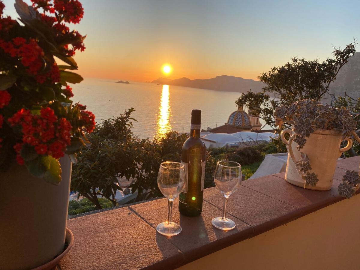 Il Profumo Dei Fiori Apartment Praiano Bagian luar foto