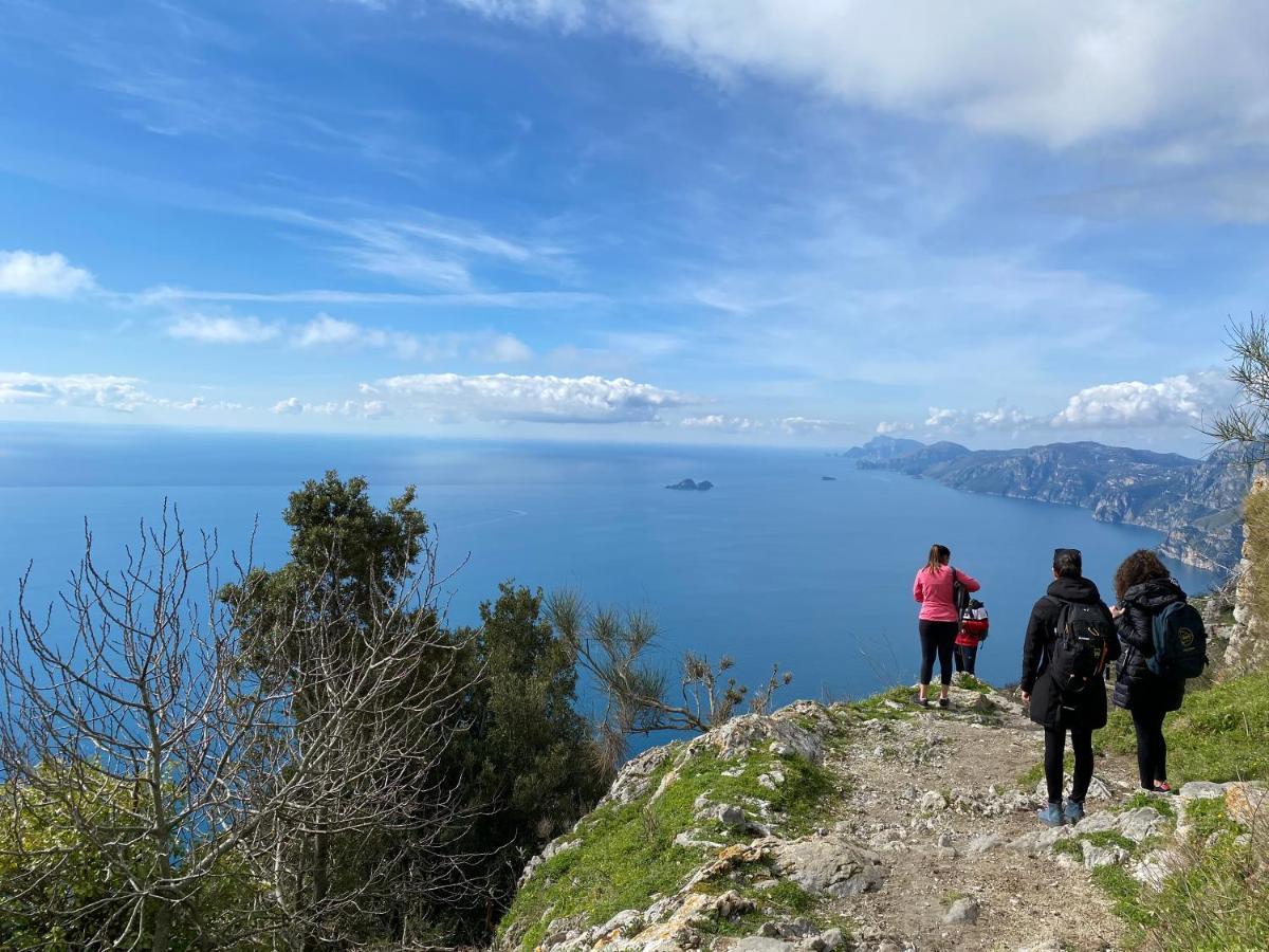 Il Profumo Dei Fiori Apartment Praiano Bagian luar foto
