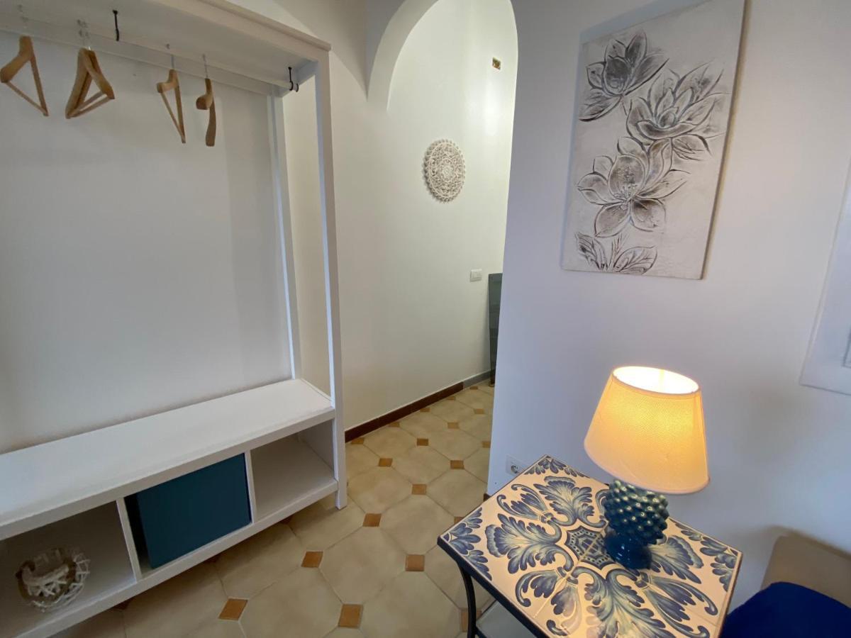 Il Profumo Dei Fiori Apartment Praiano Bagian luar foto