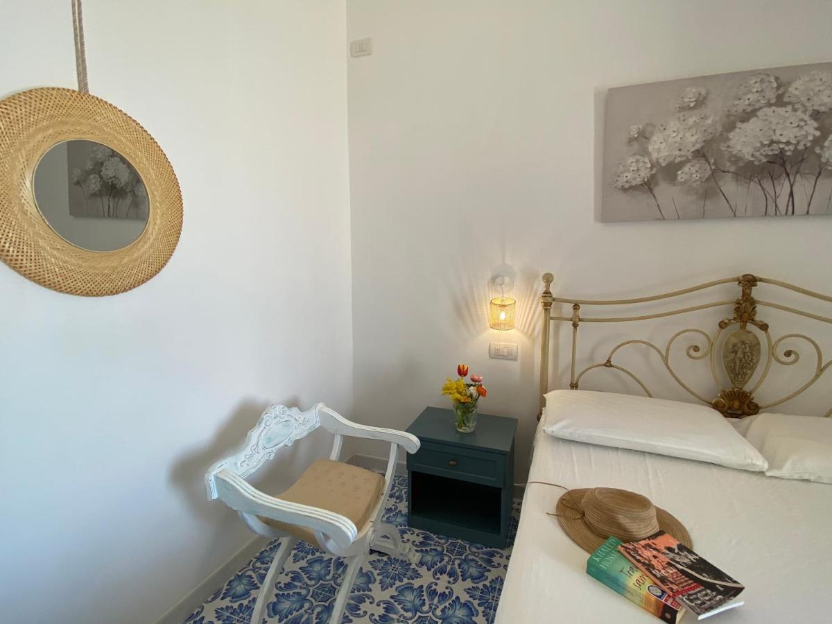 Il Profumo Dei Fiori Apartment Praiano Bagian luar foto