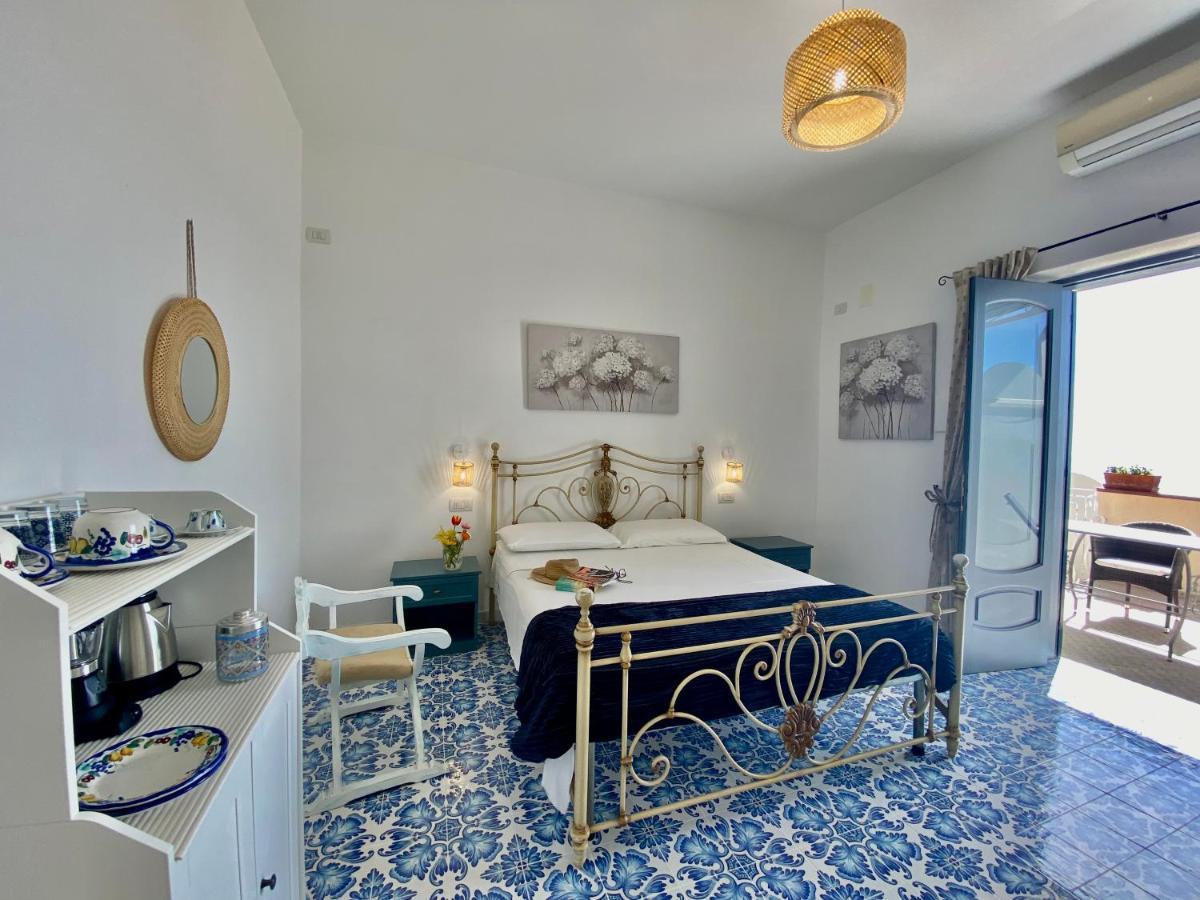 Il Profumo Dei Fiori Apartment Praiano Bagian luar foto