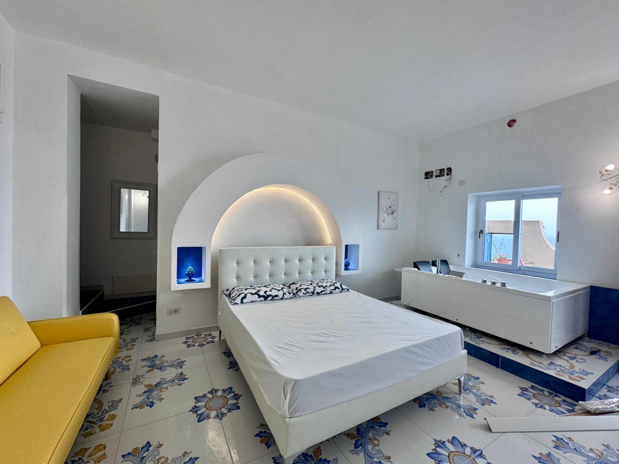 Il Profumo Dei Fiori Apartment Praiano Bagian luar foto