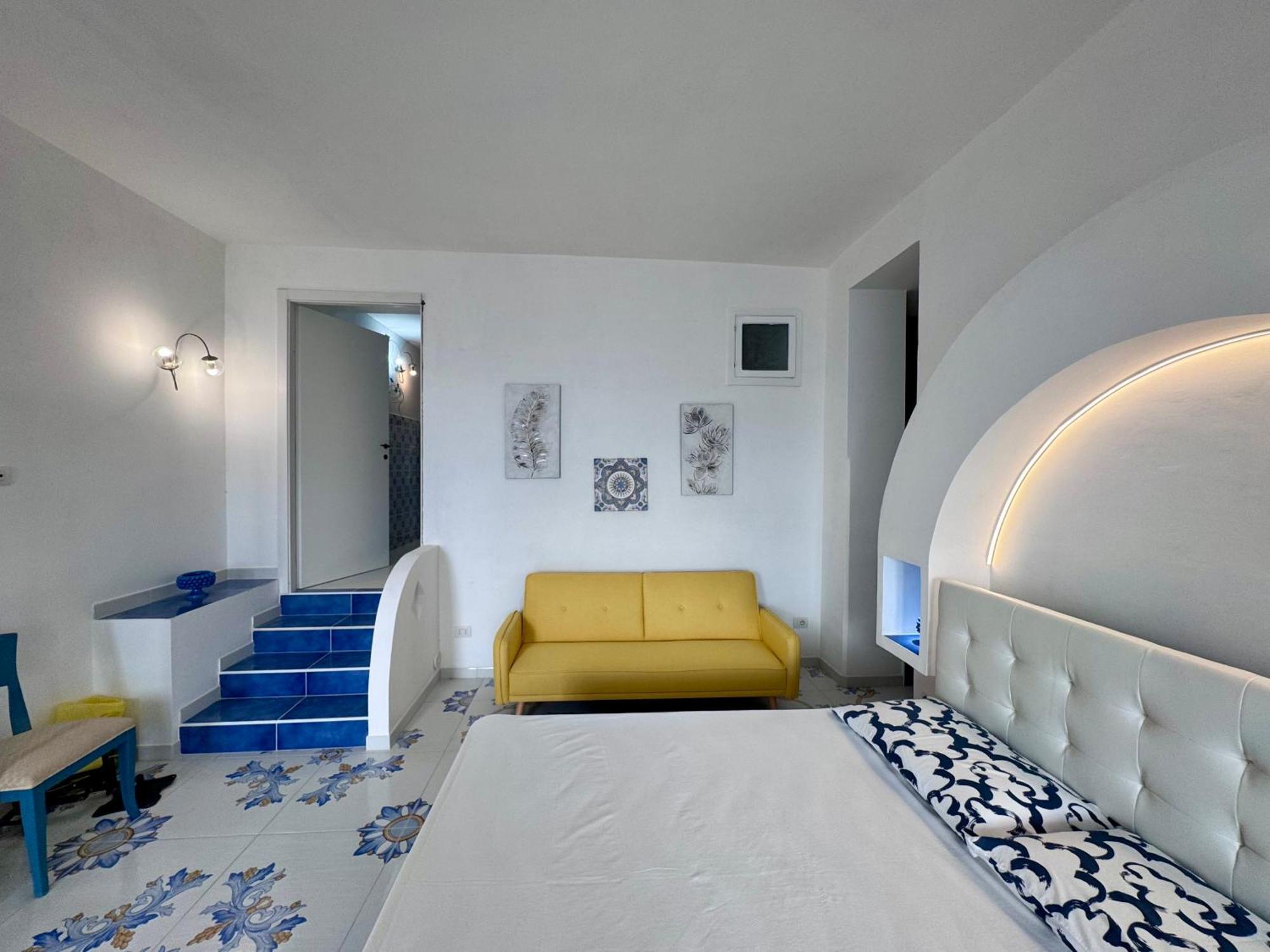 Il Profumo Dei Fiori Apartment Praiano Bagian luar foto